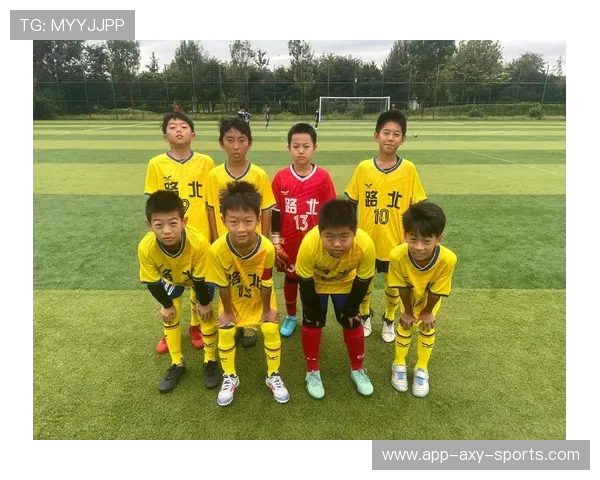 南京足球队的耐力之谜：揭开球队背后的训练与坚持