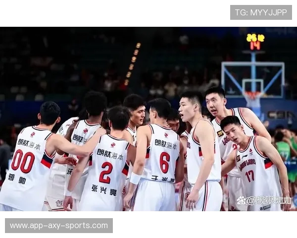 广州篮球队团队协作新模式探讨与热议推动球队整体实力提升 广州篮球队团队协作新模式探讨与热议推动球队整体实力提升