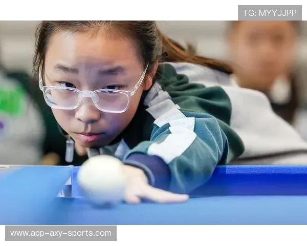 从兴趣到竞技台球运动对专注力与社交能力提升的深度探讨 从兴趣到竞技台球运动对专注力与社交能力提升的深度探讨